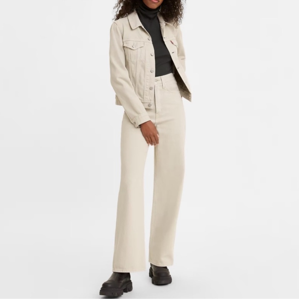 Levi’s wedgie straight white denim jean